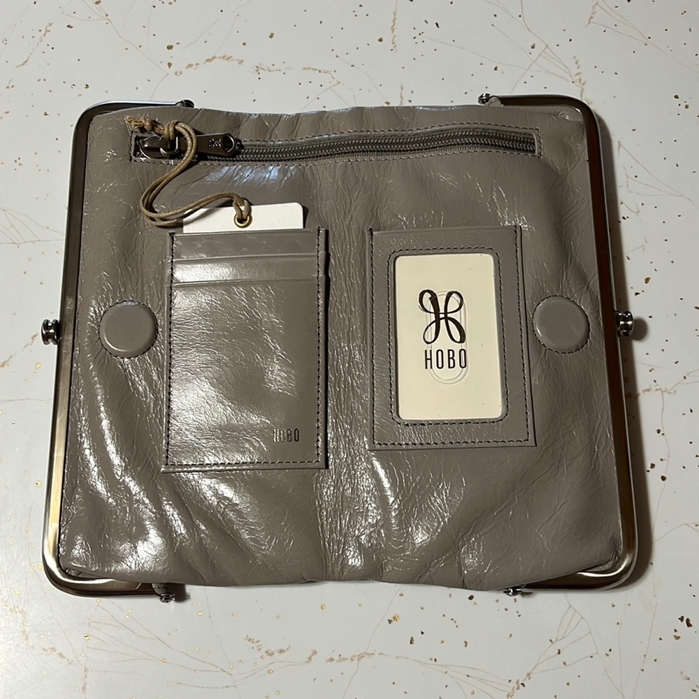 nwt hobo clutch/wallet Lauren style and driftwood in color